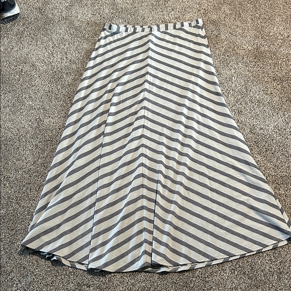 GAP Black and White Striped A-Line Maxi Skirt